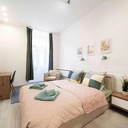 Canvas 2 Bedrooms K13 Апартаменты Будапешт