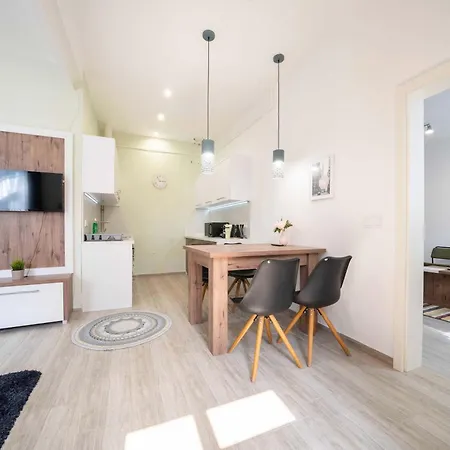 Canvas 2 Bedrooms K13 דירה *